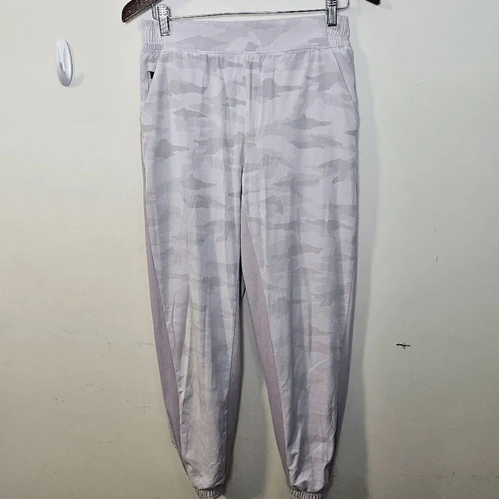 Athleta Brooklyn Lined Camo Jogger Pants Zip Pockets 985549 Women's Pink Size 6